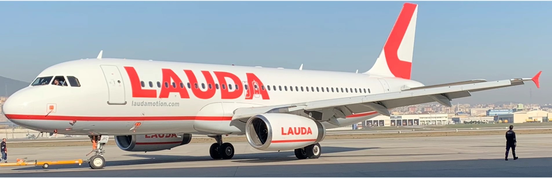 Lauda Motion